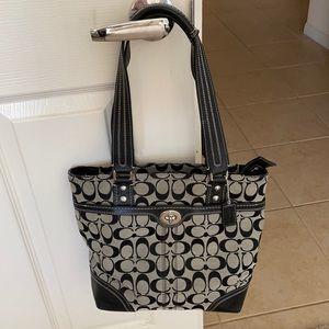 Coach - shoulder bag